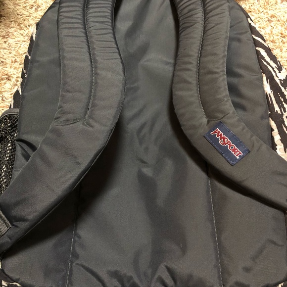 Backpack - Picture 3 of 6